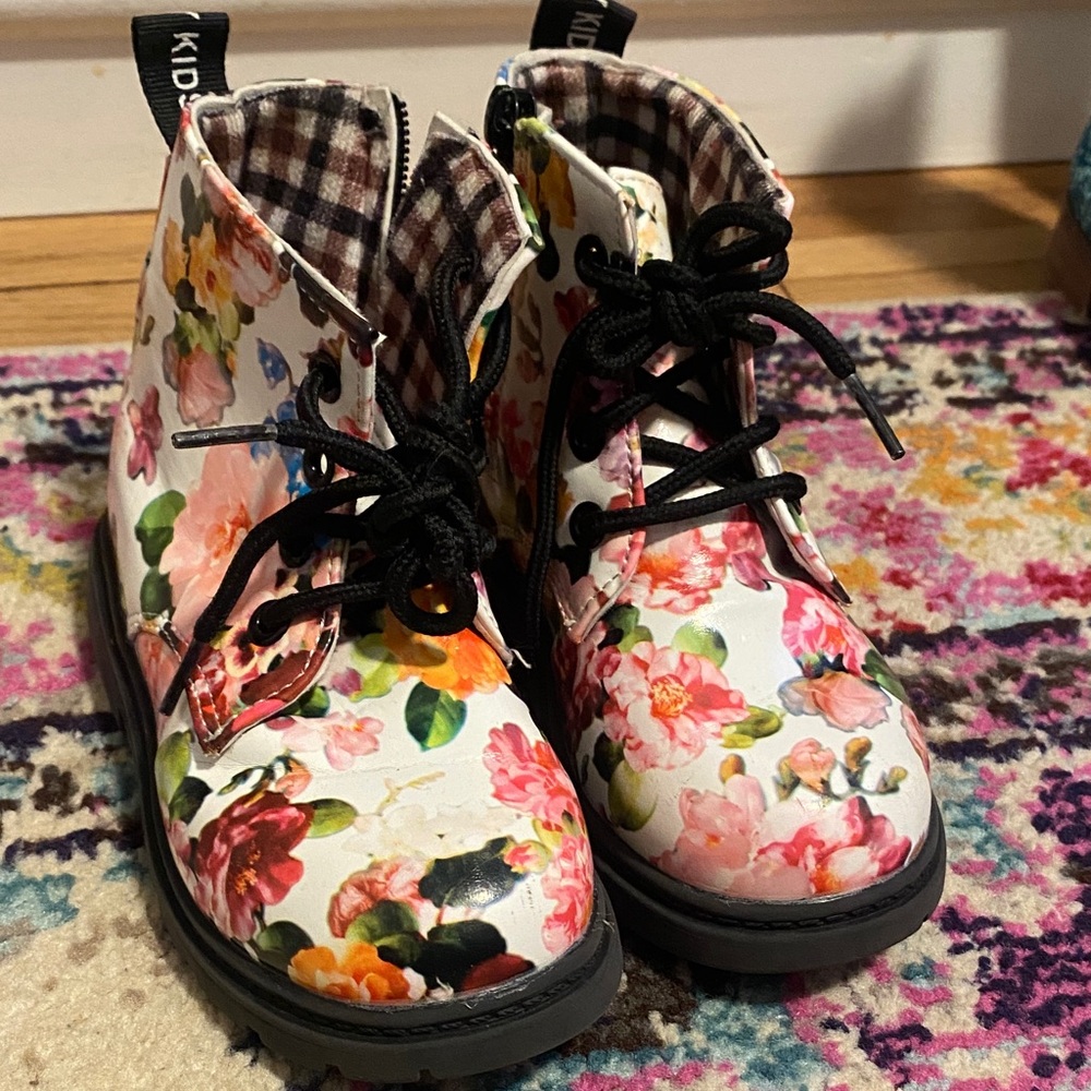 Amazon Floral Kids Boots - Multicolor